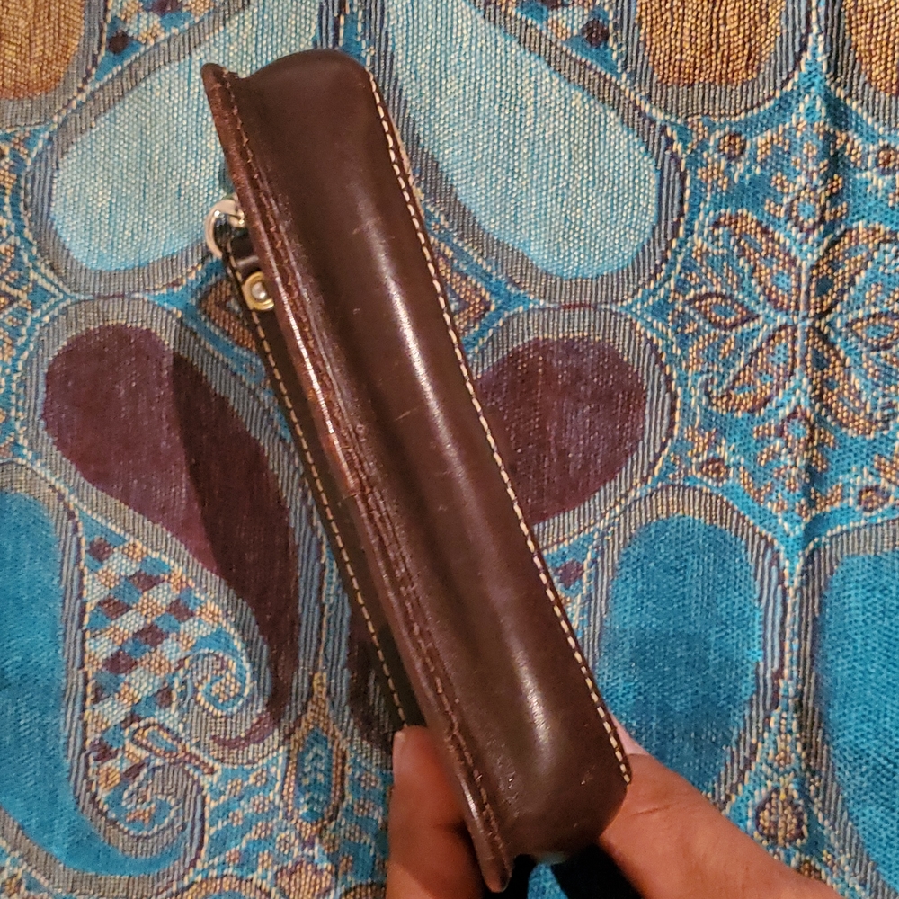 Dooney & Bourke - Picture 3 of 7